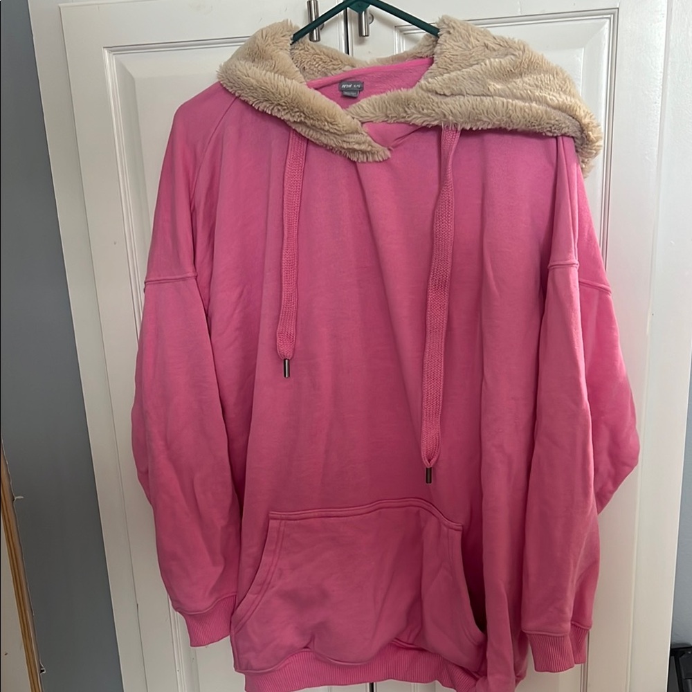 Cozy Pink Hoodie with Faux Fur Lining